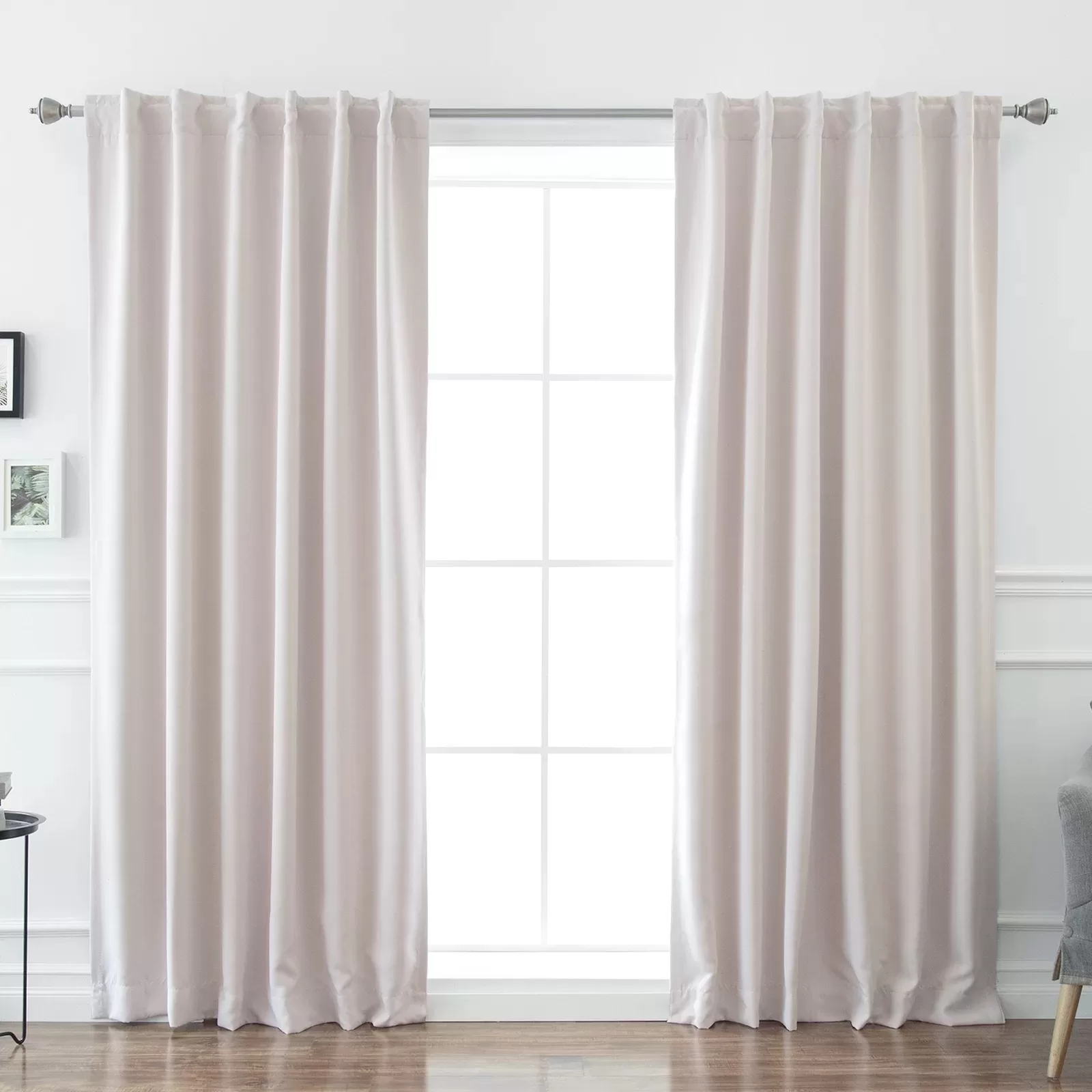 2d1bae9e-1118-43ad-b5d6-8b9bb2c78265 RadiantRendezvous Royal Window Elegance