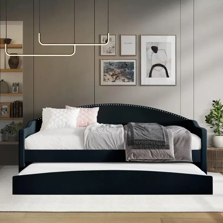 dbe8b69a-0b02-4bb8-9e88-370fa298d06d BlissfulBoulevard Chic Daybed Haven